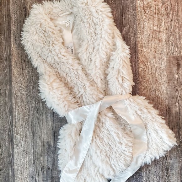 Maurices Jackets & Blazers - Maurcies Faux fur vest NWT